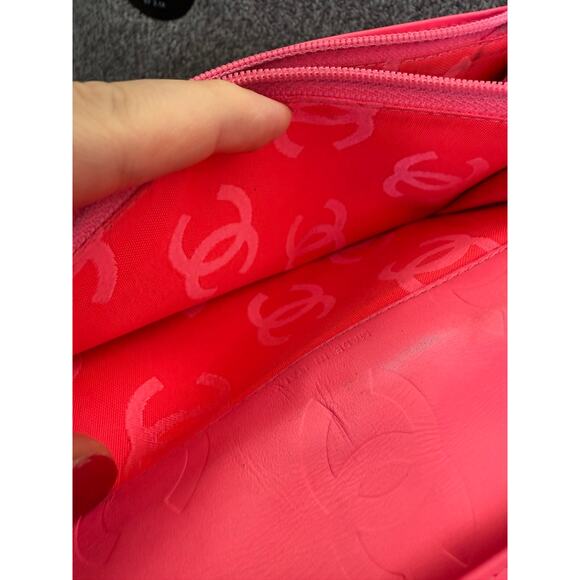 Chanel Cambon Wallet - Picture 13 of 13